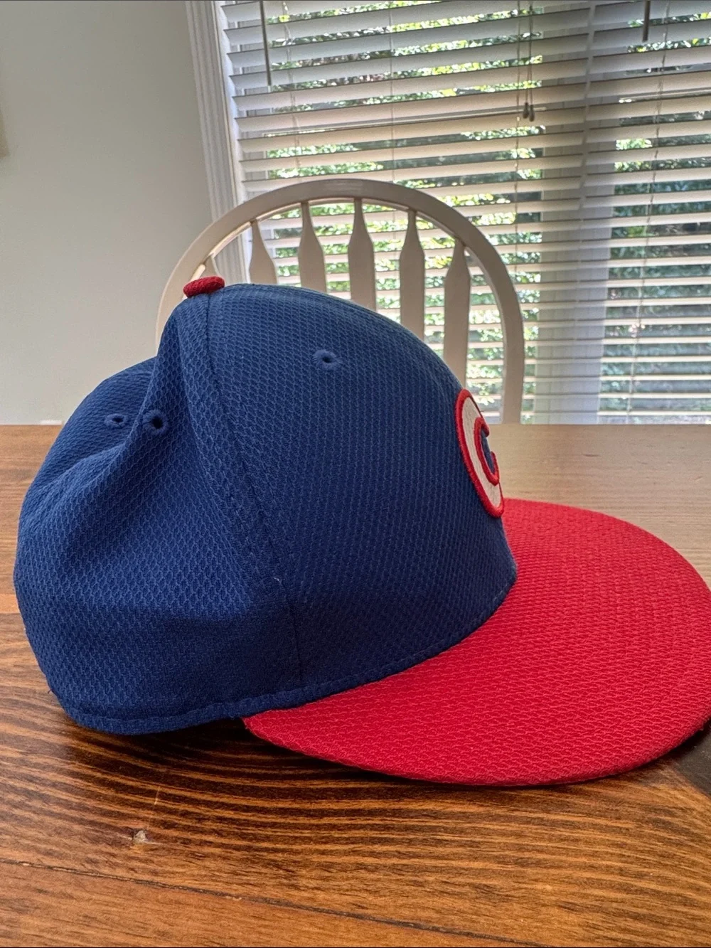 New Era Cubs Blue and Red Baseball Cap. Size 7 55.8cm